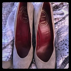 Vintage Christian Dior Lt Gray 4” Suede 👠 Heels